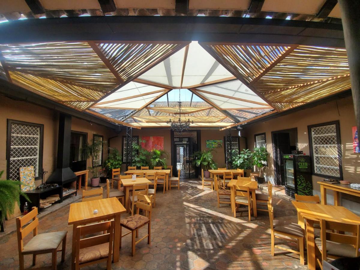 Casa Merced 3*